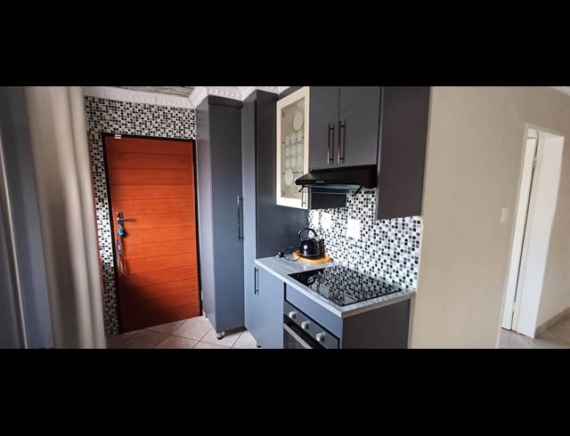3 BEDROOM HOUSE FOR SALE IN BEVERLEY HILLS